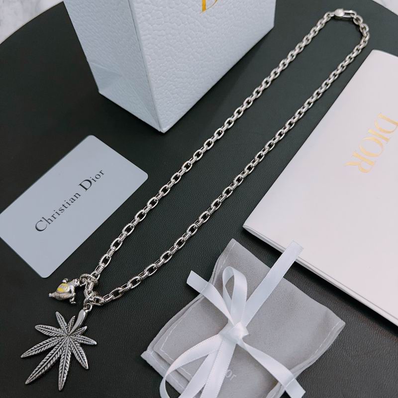 Dior Necklace 06lyr645